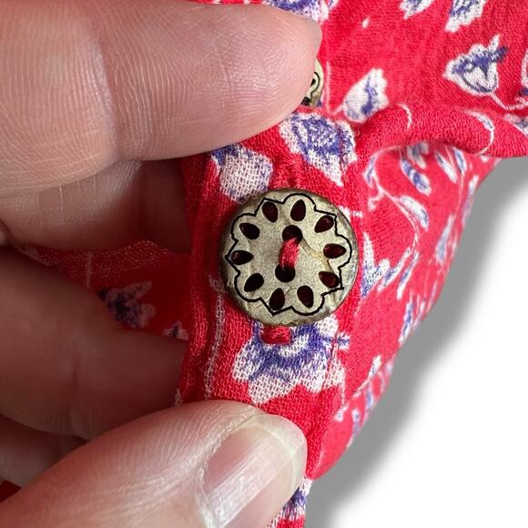 Edme & Esyllte Anthropologie Floral Ruffle Blouse Top Button Down V Neck Red 12 - Picture 7 of 10